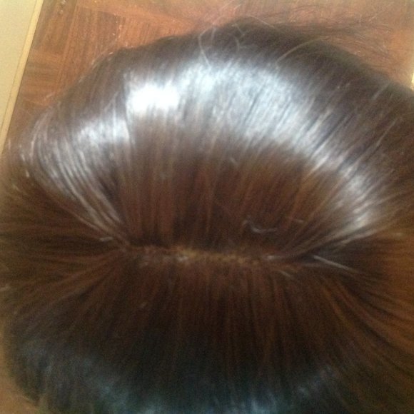 Medium Length Ash Brown Synthetic Wig **LIKE NEW** - Picture 6 of 9